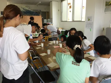 コーヒー染めワークショップの様子