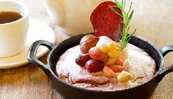 ムラサキイモと秋の果実のパンクーヘン