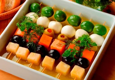 コンカッセチーズのマリネのピンチョス