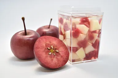 『恋栞』と生フルーツゼリー（恋栞＆サンつがる）