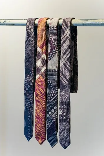 ネクタイ2柄4色