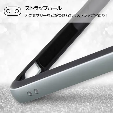 便利なストラップホール付