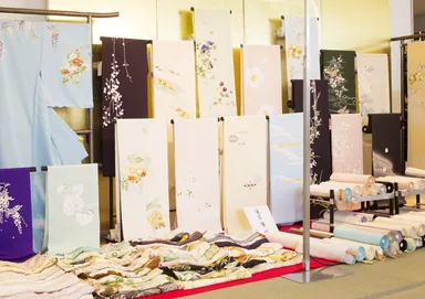 さまざまなお品がずらり一同に。