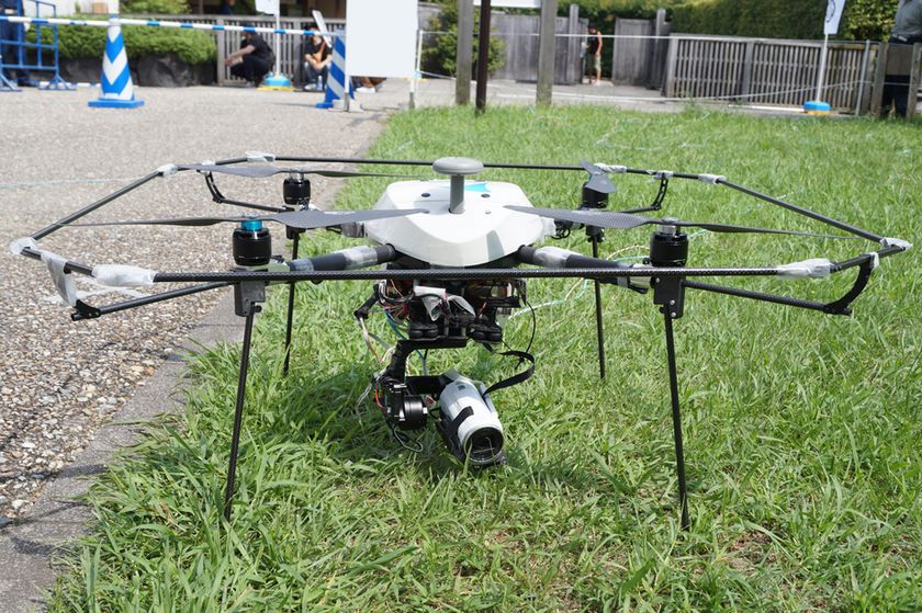 有線給電ドローンを活用したライブ撮影システムを
エアロセンス社と構築