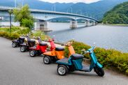 世界初！“三輪バイク”のレンタルサービスを9月20日開始　安全・便利な「ジャイロ」で富士五湖巡り