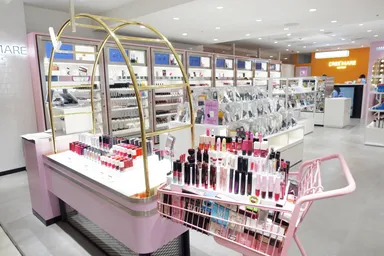 9月13日(水)にオープンしたルミネエスト新宿店 店内5