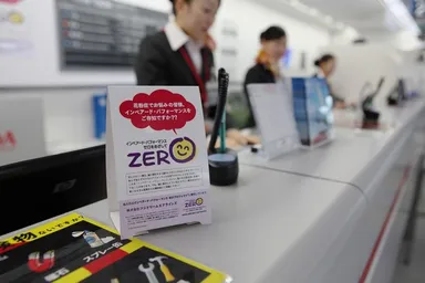 搭乗手続きカウンター卓上啓発サイン