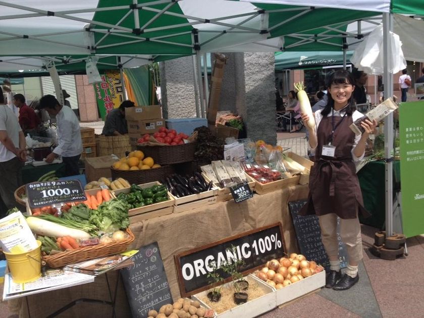 有機野菜の「ビオ・マルシェの宅配」、
東急ハンズ心斎橋店で
オーガニックマルシェを開催
ー有機巨峰や有機坊ちゃん南瓜を販売ー