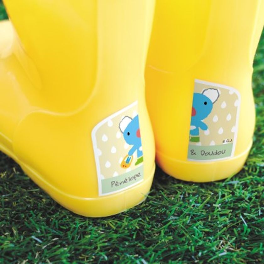 子どもが自らすすんで靴を揃えたくなる！
「ペネロペ」の絵あわせステッカー発売