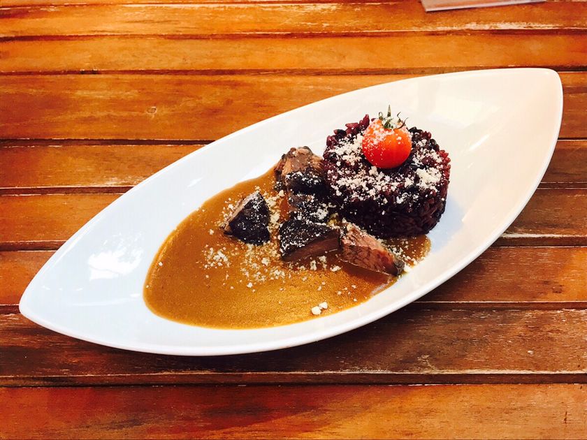 急激に若者離れが進む下北沢に、活気を再び！
新名物「おかえりカレー」は、まるでスイーツなインスタ映え