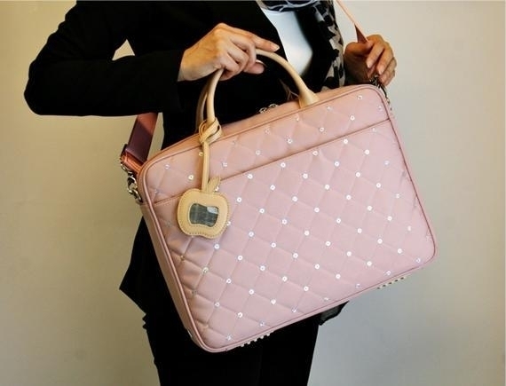 abbi New York、女性向けPCバッグ「MINA」のピンクが新登場｜株式会社 