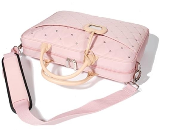 abbi New York、女性向けPCバッグ「MINA」のピンクが新登場｜株式会社 