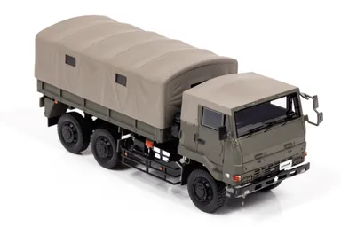 73式大型トラック 幌付：右前