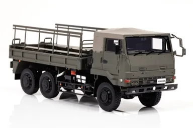 73式大型トラック 幌無：右前