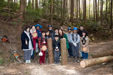 山での伐採見学風景4