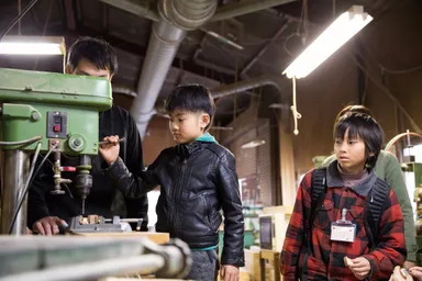 家具工場見学風景2