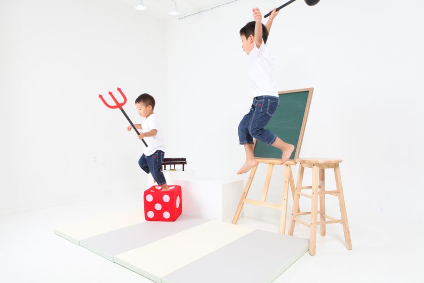 子どもの足音による騒音が、深刻な事件に発展することも
騒音を解消するプレイマット、「ばんばんマット」が発売開始