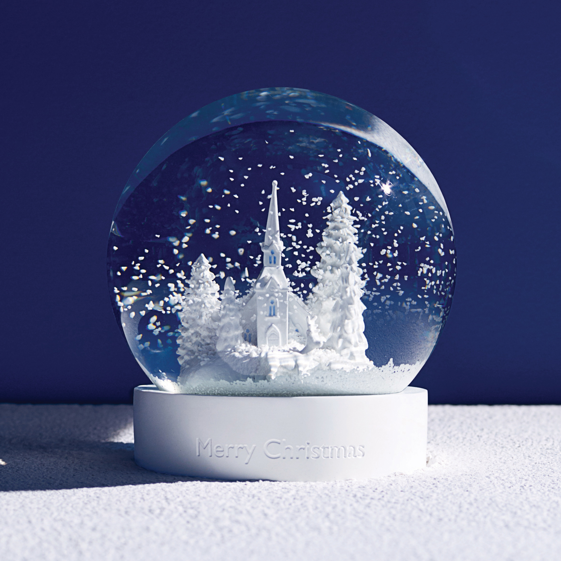 WEDGWOOD、クリスマスや年末年始を彩るホリデイギフト オーナメントや