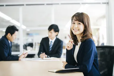 デザイナーを自社のスタッフのように活用できます 3