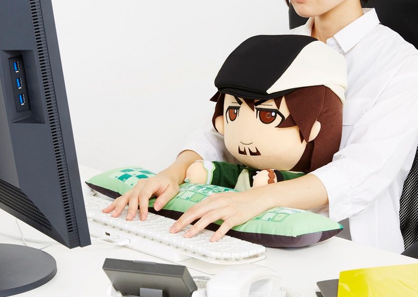 「TIGER & BUNNY」虎徹とバーナビーのPCクッション登場
~ NEXT能力発動で仕事もサクサク終わっちゃう!? ~