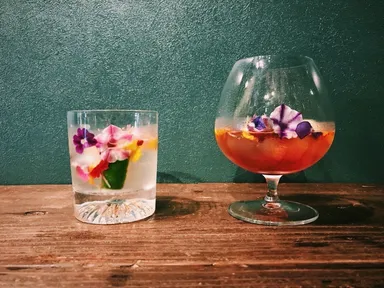 エディブルフラワーカクテルイメージ【2】