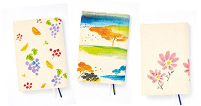 人気作家・長谷川ひとみさんに学ぼう！
絵具で描く「ブックカバー作り」イベントをエビスタ西宮で実施。