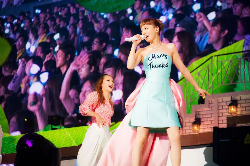 【MUSIC ON! TV（エムオン!）】
最新ドーム公演を含む
西野カナのライブを3ヶ月連続で放送！
ツアーの詰め合わせグッズセットが当たる
プレゼント企画も実施中！