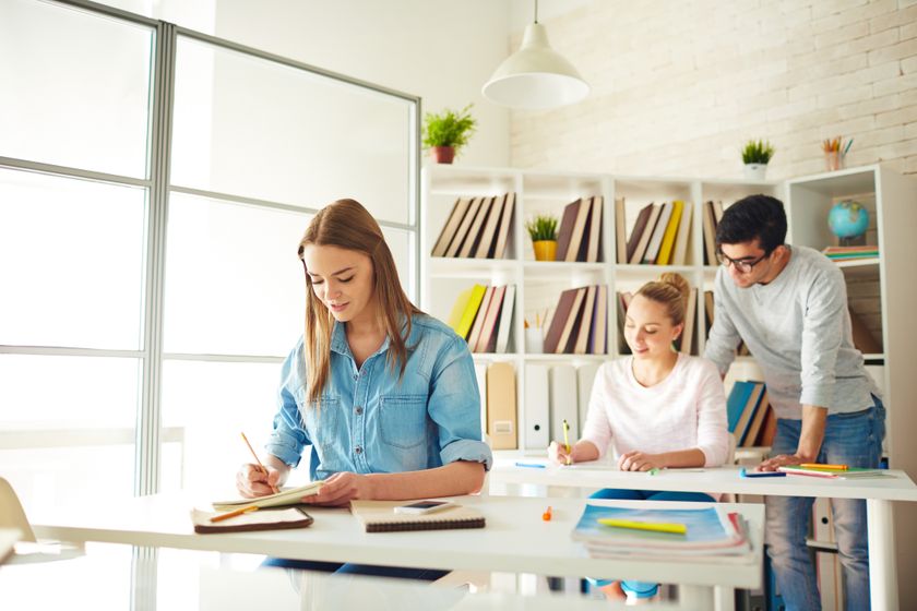 アマナイメージズのロイヤリティフリー専門サイト
「ForYourImages」が“アカデミック割引”と
“スタートアップ＆NPO 法人割引”サービスを開始