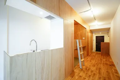 木のぬくもりが感じられる秘密基地