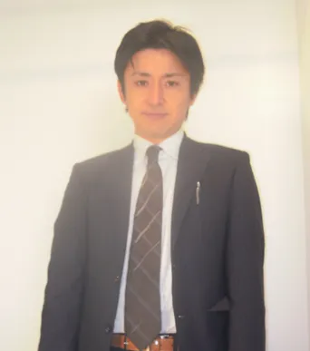 代表：酒井 峻一