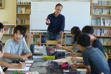 AIE国際高等学校 授業風景1
