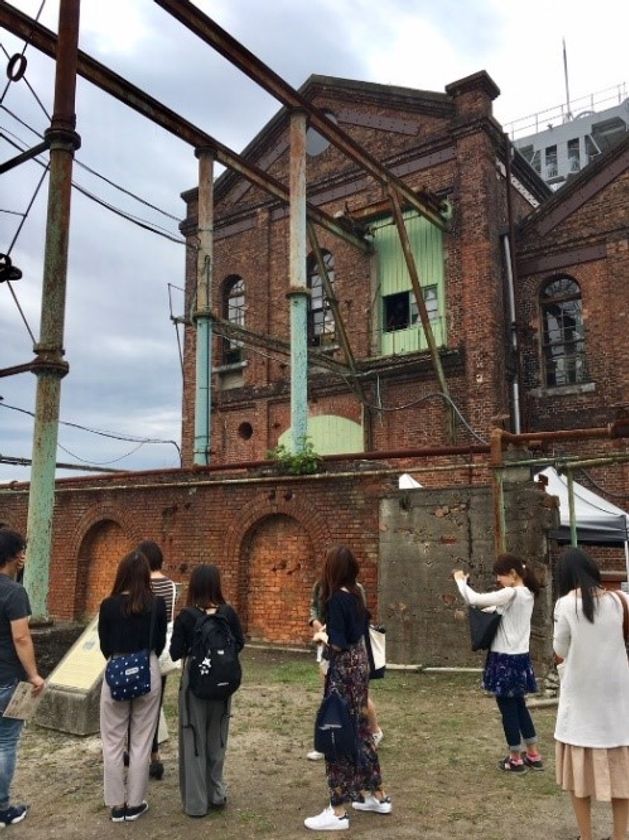 明治大学 佐藤ゼミの学生が、熊本を現地調査した成果を公開講座で発表
「熊本の世界遺産と観光」～震災から１年、熊本の観光状況を考える～
11月18日（土）、中野キャンパスで開催