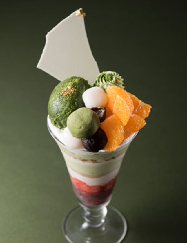 【外国の方にも人気の抹茶】苺大福を表現した14層のパフェ
冬のおすすめ和風パフェ「Hiver イヴェール」
ティーラウンジ「パルテール」にて　11月1日(水)より