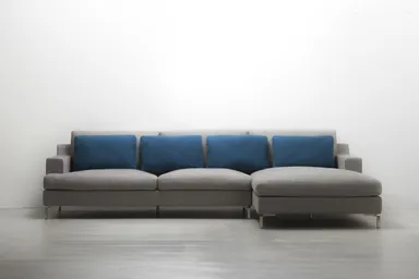 モデル「GRVA(ジーアールヴィーエー)」　参考価格￥756,200(税抜)～※2.5Pカウチセットの価格です。※張地の種類により価格が変更になる場合があります。