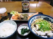 伊勢うどんと瓶ビール