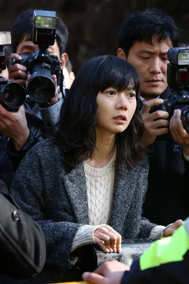 ペ・ドゥナ(同作より)1