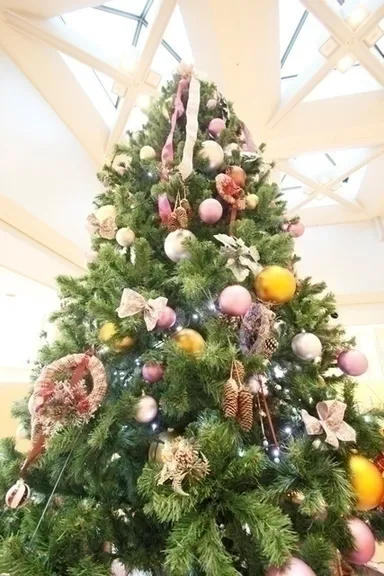 高さ4m超えクリスマスツリー
