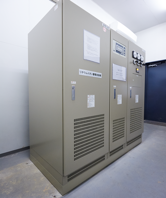 放送業界初、長寿命・高安全リチウムイオン蓄電池搭載UPS電源を
奈良テレビ放送様に納入