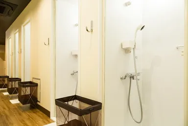 シャワーブース