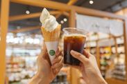 テイクアウトコーナーでは濃厚な北海道産生ミルクソフトクリームやコクと香ばしさの北海道焙煎オリジナルブレンドコーヒーを提供