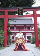 神社仏閣・ホテル・レストラン等幅広い結婚式に対応！　オリジナルの十二単を着用した挙式サービスの販売を開始