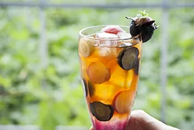 ぶどうたっぷりアイスティー