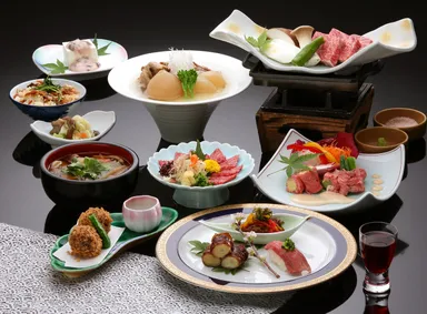 牛づくし会席写真