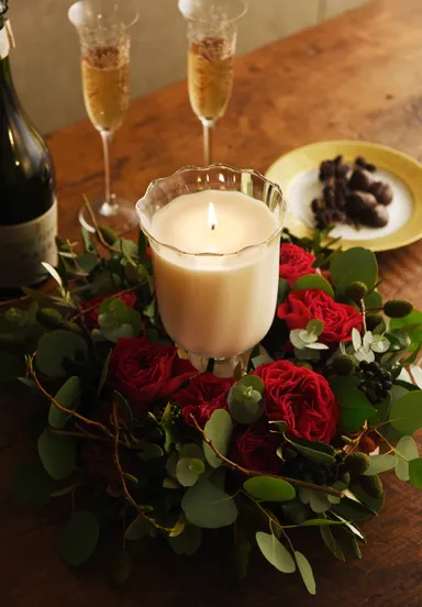 ステムベースキャンドル（ソワレ）とアレンジメントのセット 価格：32,400円（本体価格　30,000円）