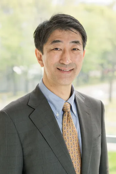 慶應義塾大学環境情報学部教授　渡辺賢治先生(漢方専門医、医学博士)