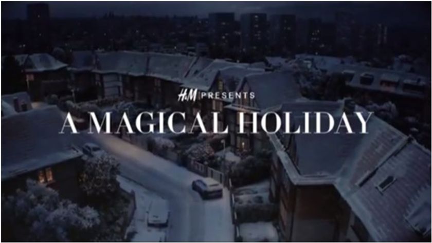 歌姫ニッキー・ミナージュが“優しいママ”“魔法使い”の1人2役
サンタの弟がプレゼントを奪う!?
「もう一つのクリスマス」を描いたホリデーキャンペーンムービー
「H&M PRESENTS A MAGICAL HOLIDAY」公開　