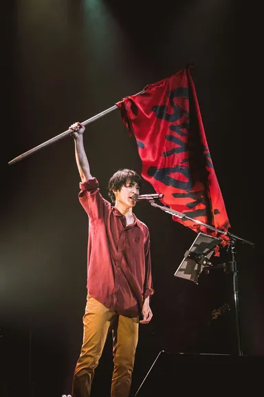 尾崎裕哉　Photo by Kenji Kitazato