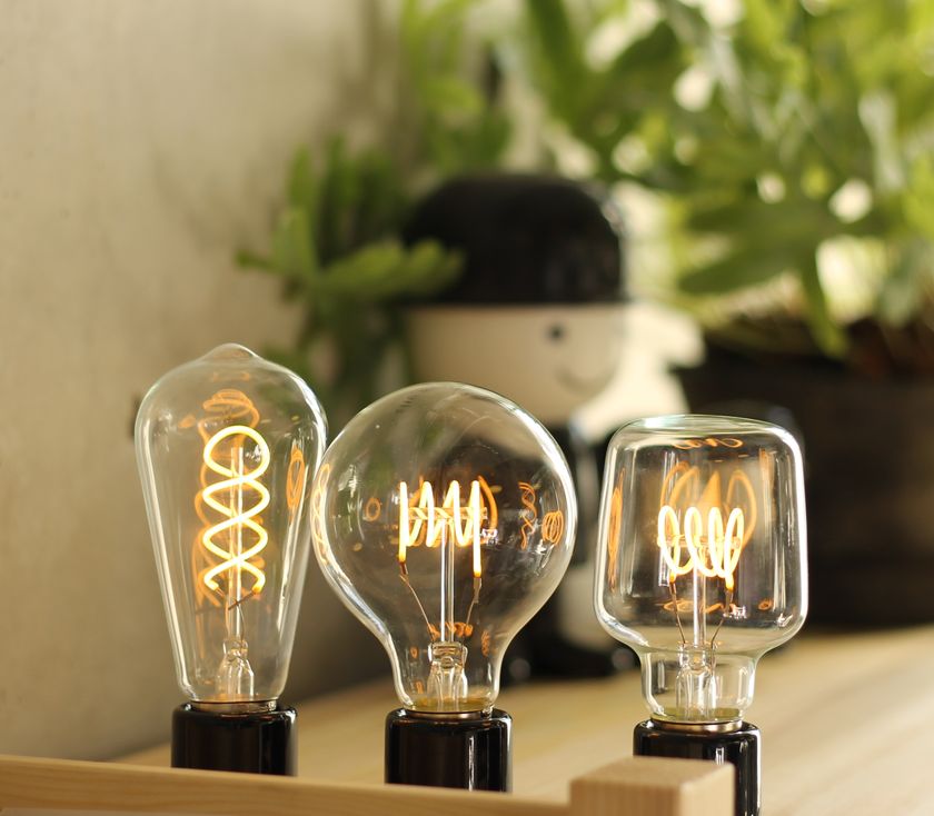 レトロ電球の原点がLEDで再現　
螺旋状に灯るエジソンバルブLEDが登場