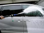 クリーミーできめ細かい泡で洗車できる「フォームランス プラス」