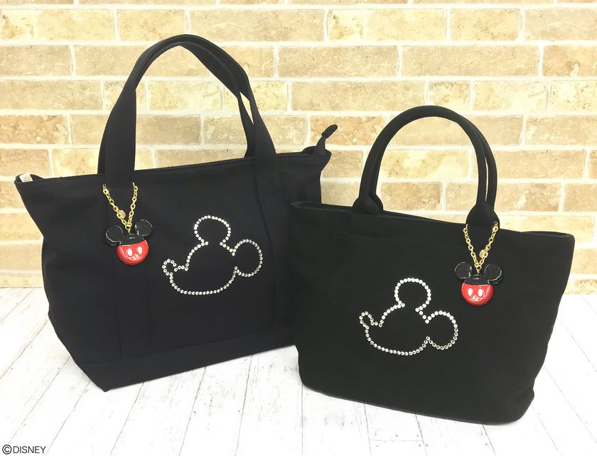 ギフトやクリスマスプレゼントにもピッタリ！
スワロフスキー(R)・クリスタルでミッキーを表現した
トートバッグ2種を12月14日（木）より
東急百貨店 渋谷駅・東横店にて数量限定発売
